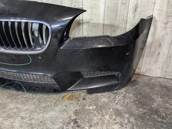 BMW F10 M5 FRONT Bumper Cover w/ Grilles COMPLETE - Image 7